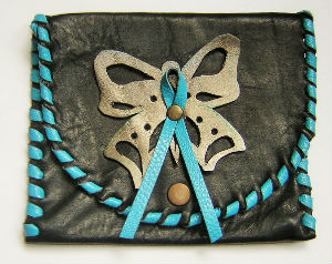 porte-monnaie noir et bleu turquoise papillon en cuir Sylvie G. création