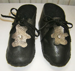 chaussons pour bébé noirs avec ourson argenté en cuir véritable Sylvie G. création